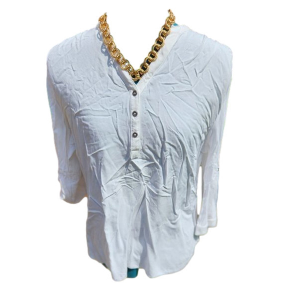 432. Kenneth Cole Select White 3/4 Sleeve Blouse w/lace on shoulders | M